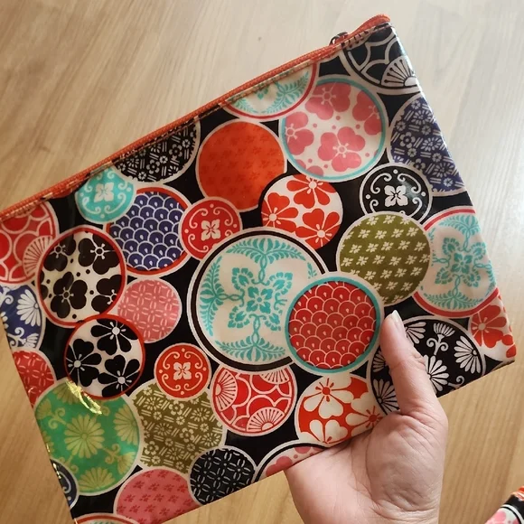 Colorful Circle Pattern Pouch Set - Picture 2 of 7